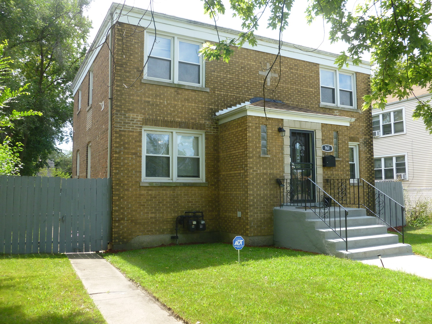 Photo 2 of 41 of 161 E 119th Street house