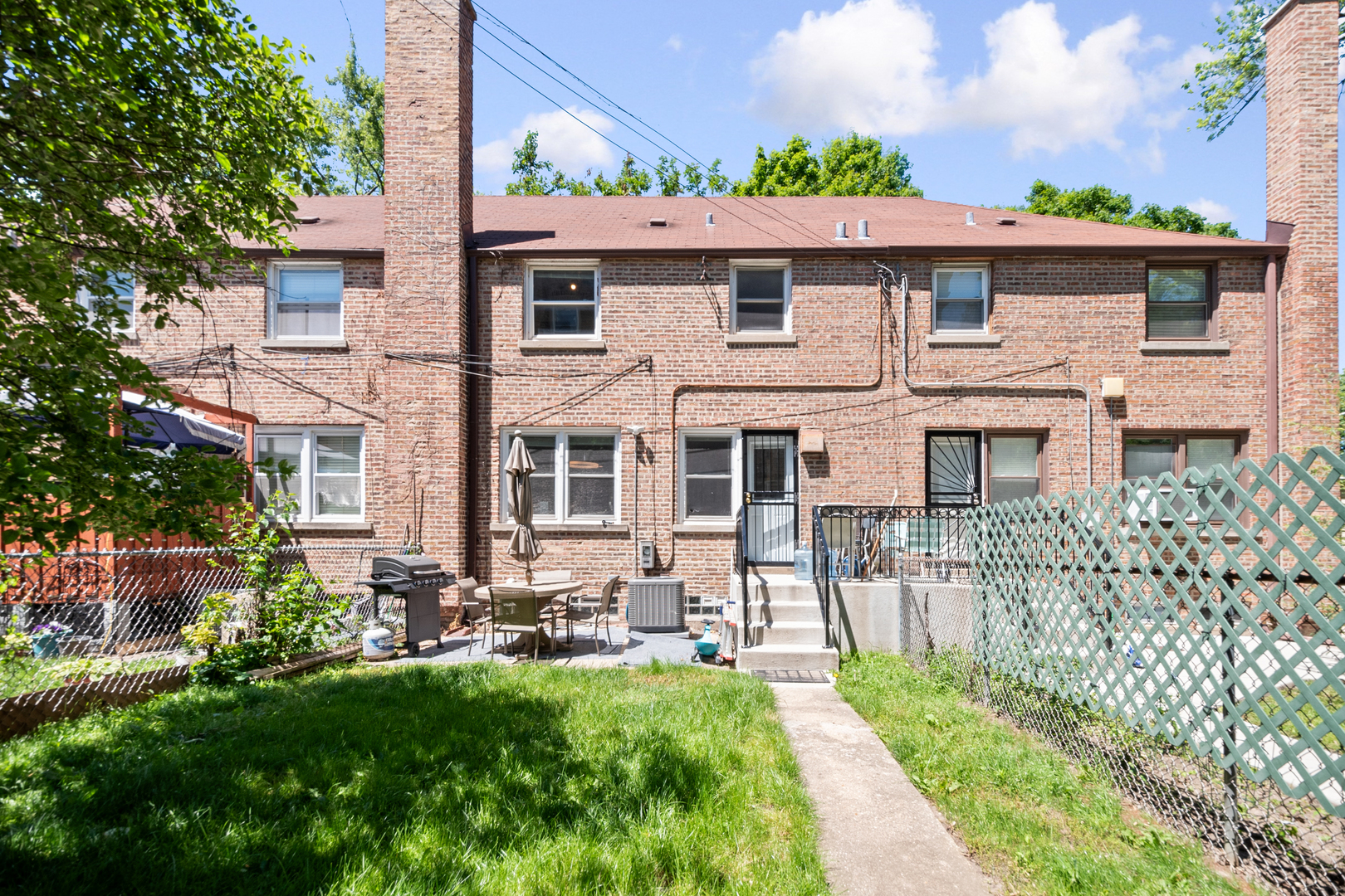 Photo 13 of 16 of 3105 W ARTHUR Avenue townhome