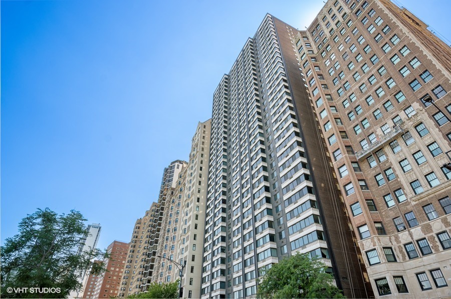 Photo 1 of 34 of 1440 N Lake Shore Drive 34AC condo