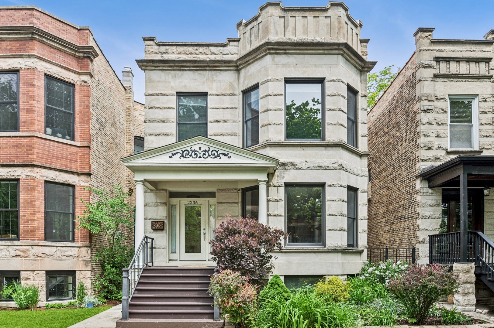 Photo 1 of 37 of 2236 W LELAND Avenue house