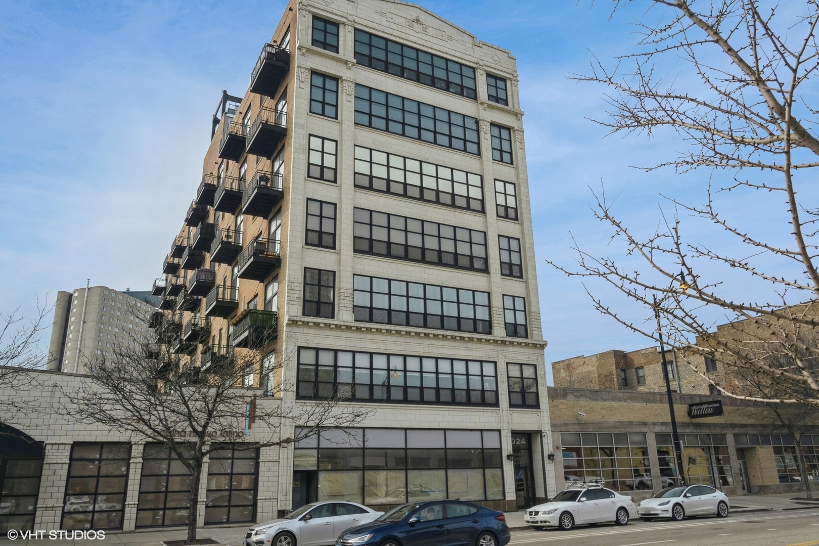 Photo 1 of 18 of 2024 S Wabash Avenue 306 condo