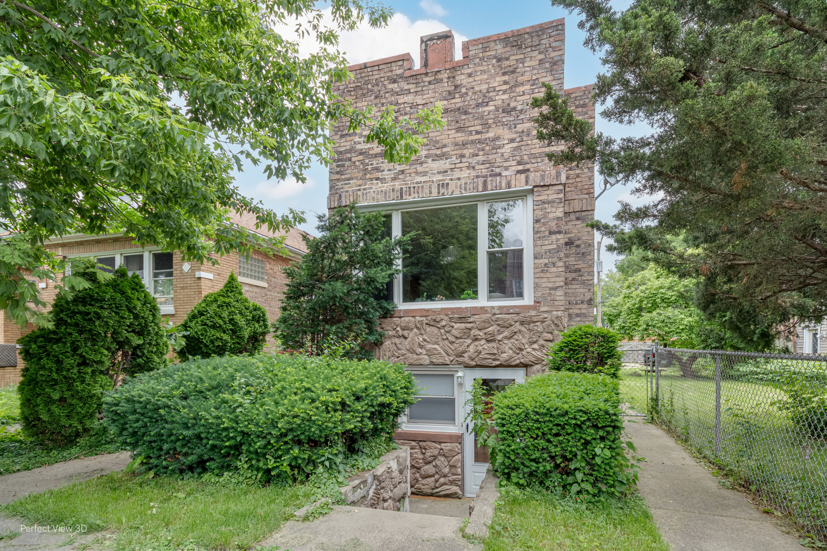 Photo 1 of 25 of 2725 N McVicker Avenue house