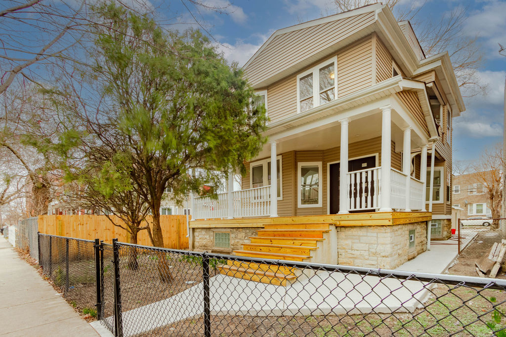 Photo 1 of 39 of 7719 S Peoria Street house