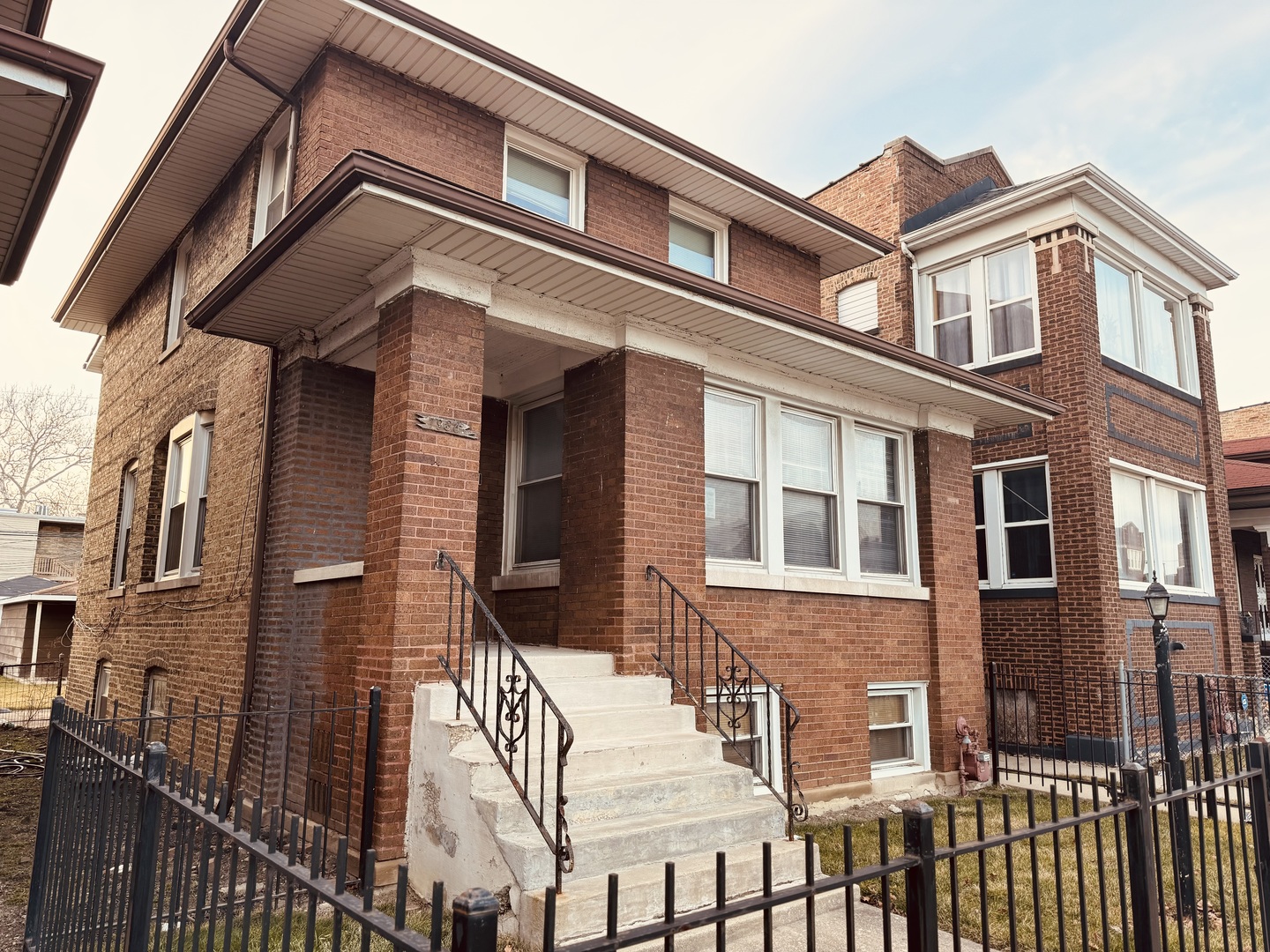 Photo 1 of 20 of 7938 S Throop Street house