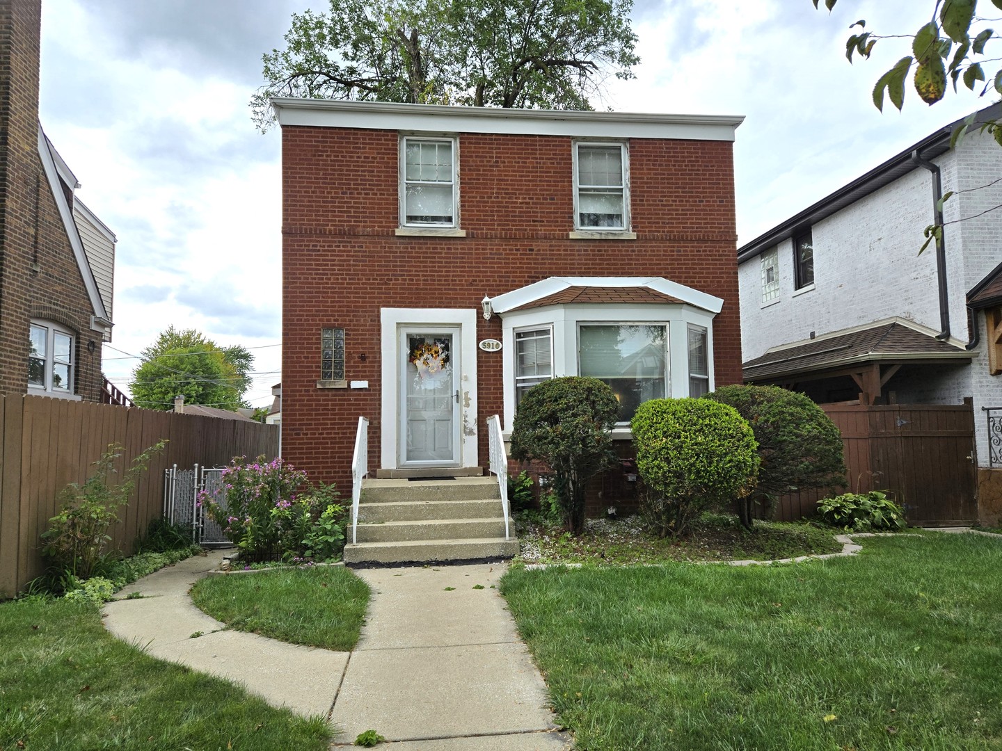 Photo 1 of 6 of 5910 S Kilbourn Avenue house