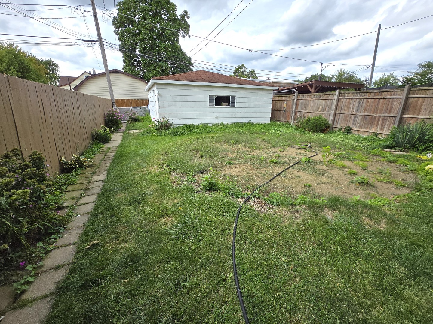 Photo 5 of 6 of 5910 S Kilbourn Avenue house