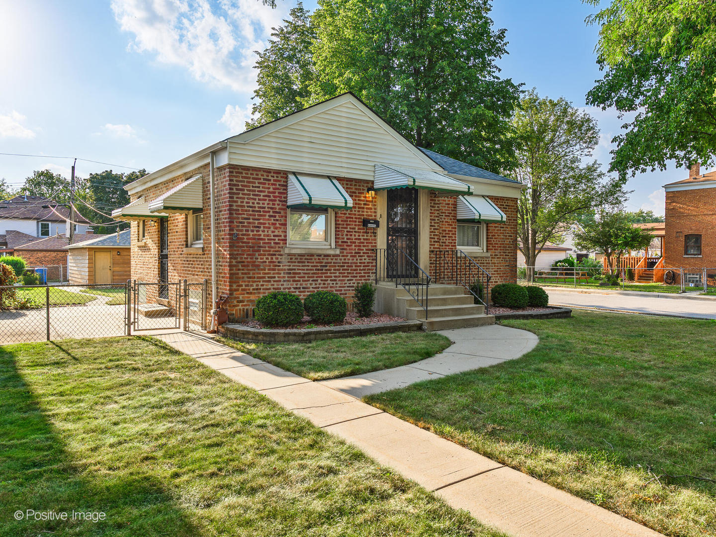 Photo 1 of 22 of 11000 S Springfield Avenue house