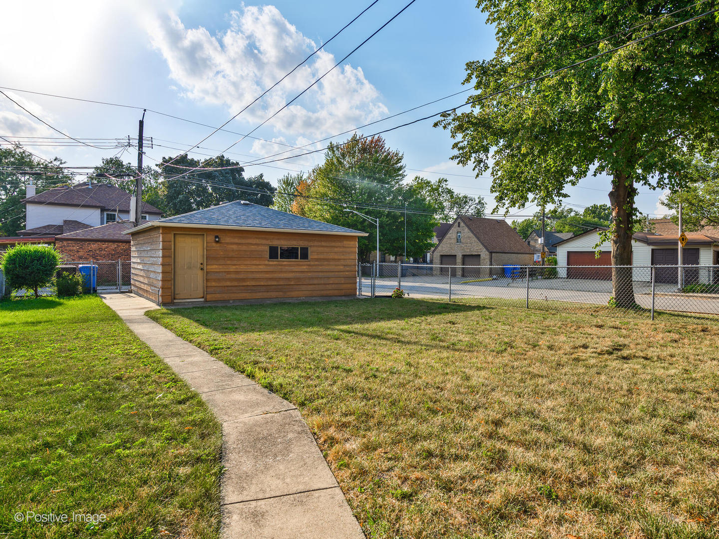 Photo 2 of 22 of 11000 S Springfield Avenue house