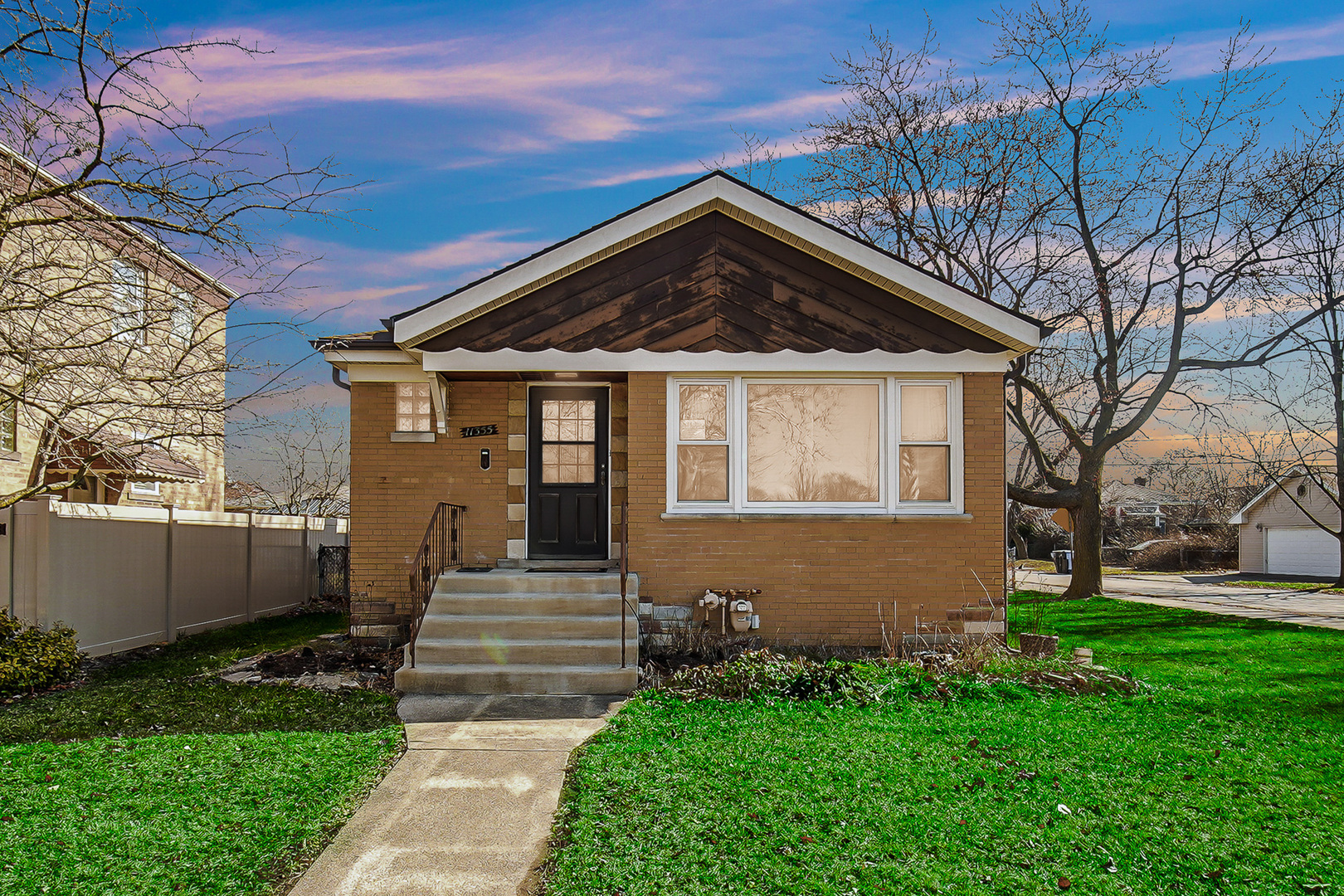 Photo 2 of 18 of 11355 S Talman Avenue house