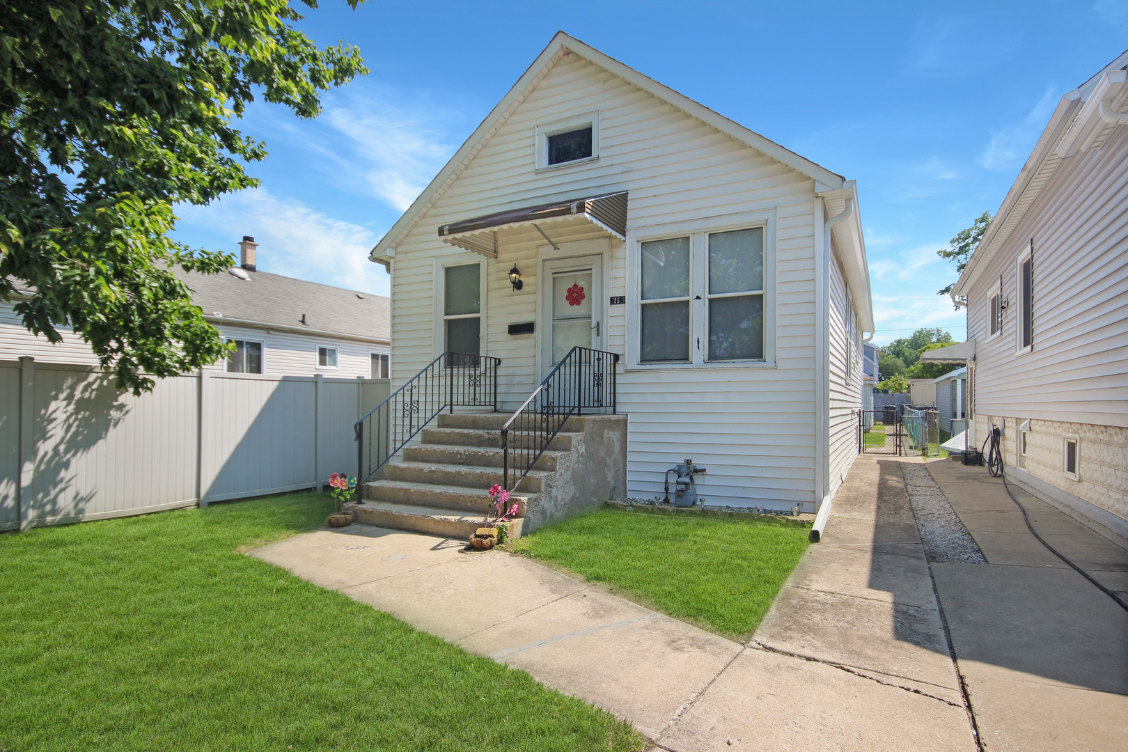 Photo 2 of 15 of 13531 S Avenue M house