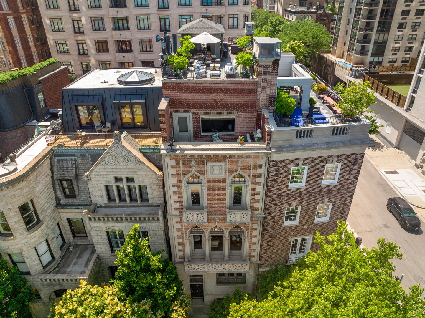 Photo 2 of 36 of 1258 N Lake Shore Drive house