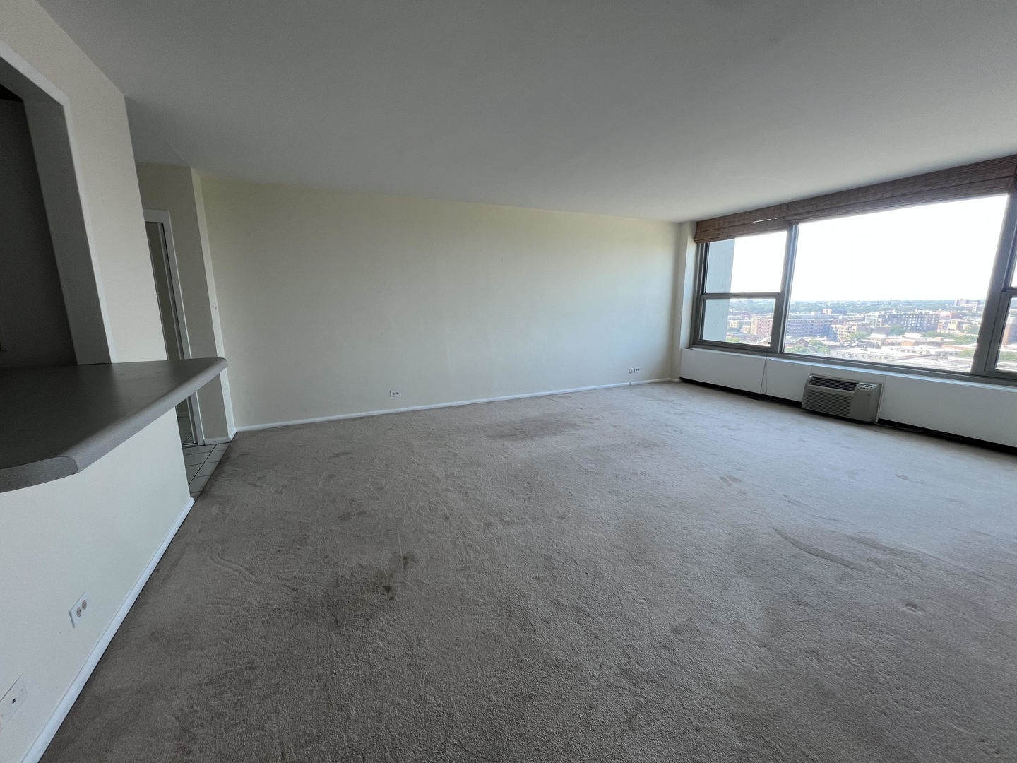 Photo 2 of 10 of 3600 N Lake Shore Drive 1714 condo