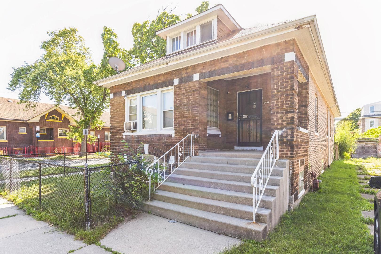 Photo 3 of 44 of 8456 S Saginaw Avenue house