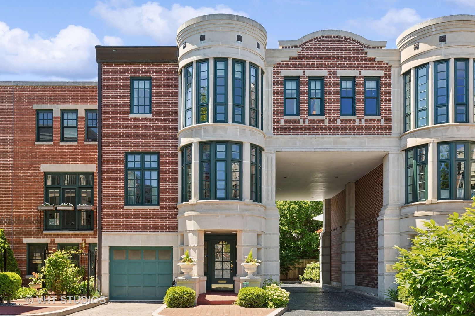 Photo 1 of 44 of 2652 N Southport Avenue B townhome