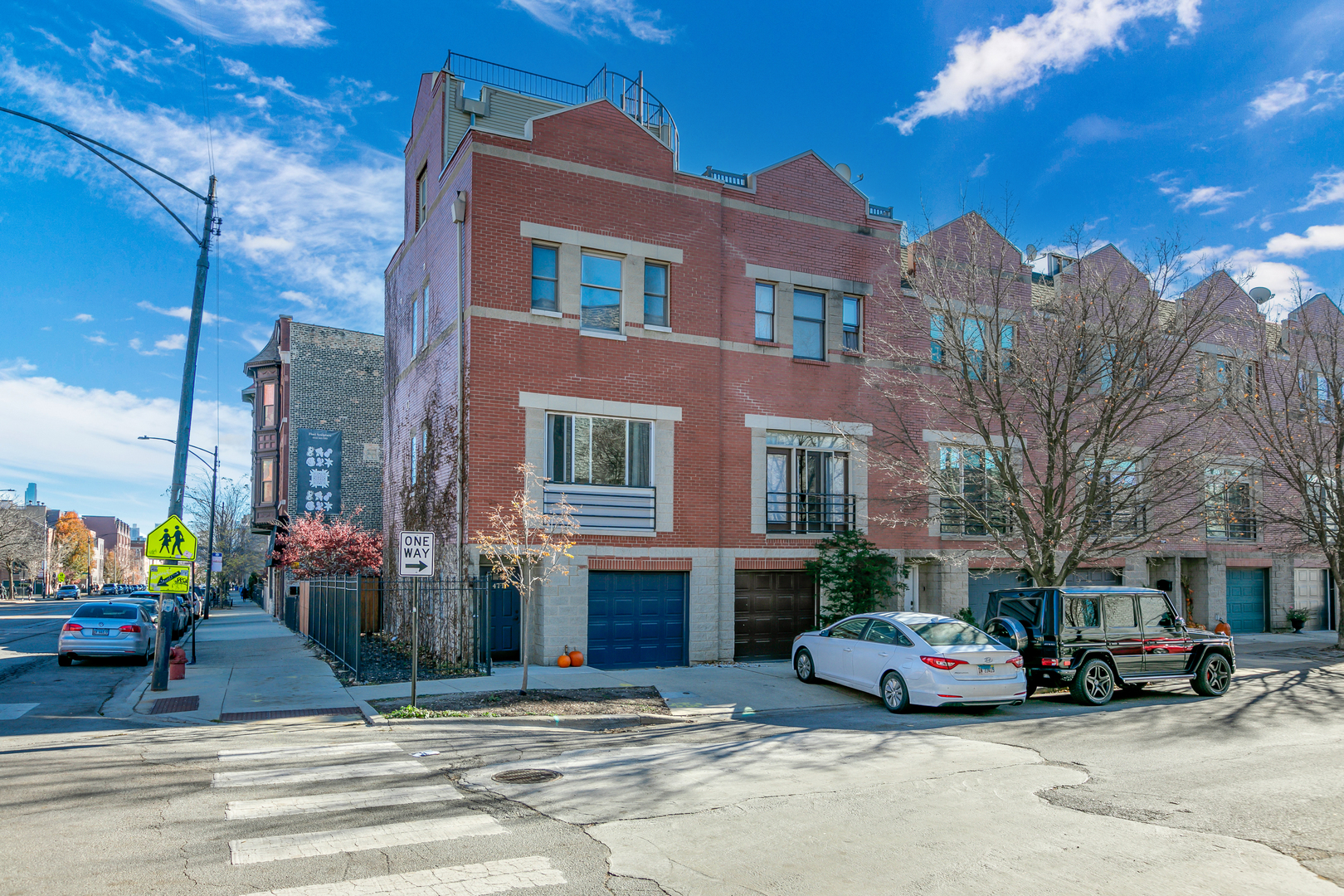 Photo 1 of 43 of 471 N Armour Street townhome