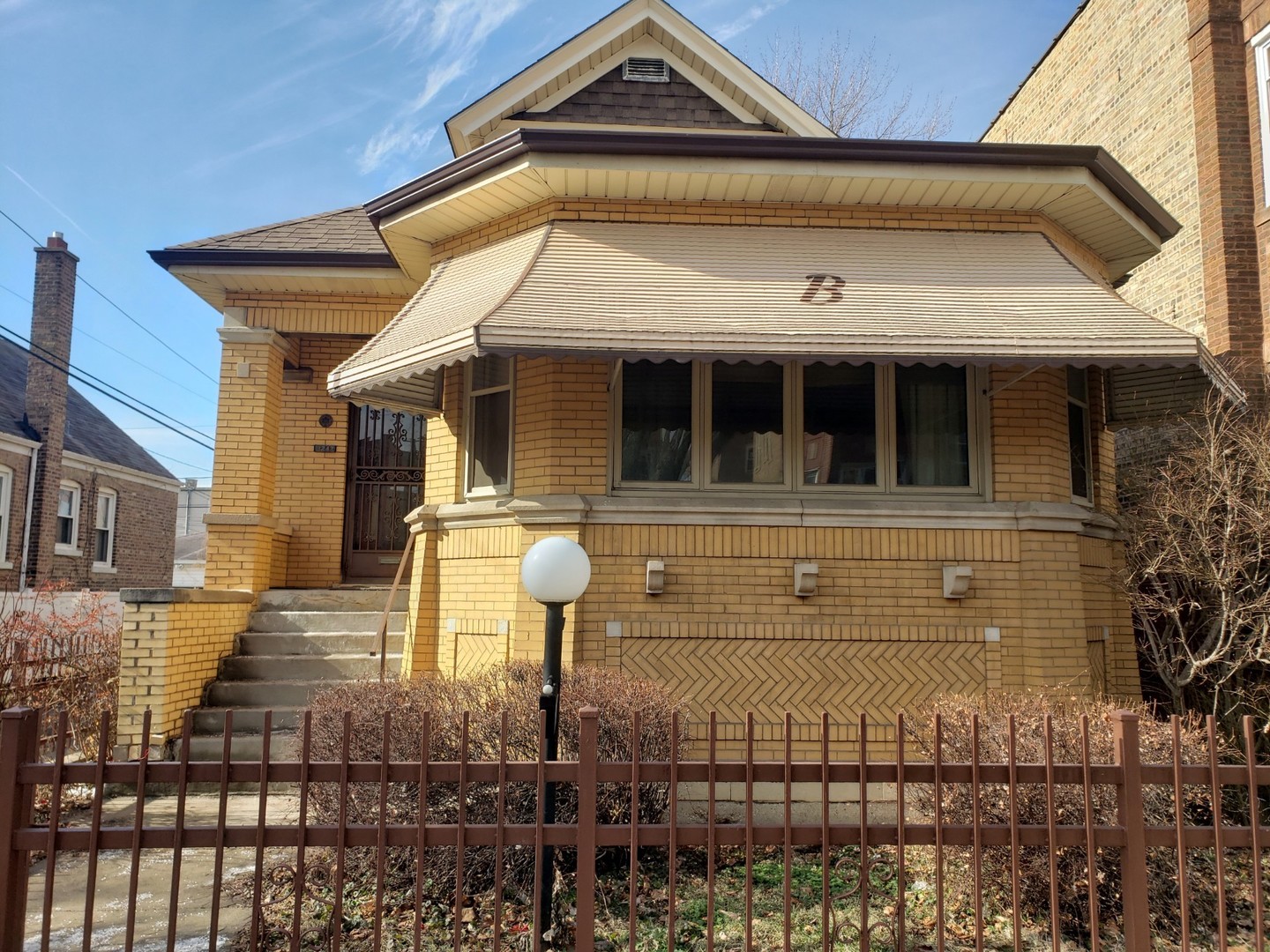 Photo 1 of 5 of 8242 S Marshfield Avenue house