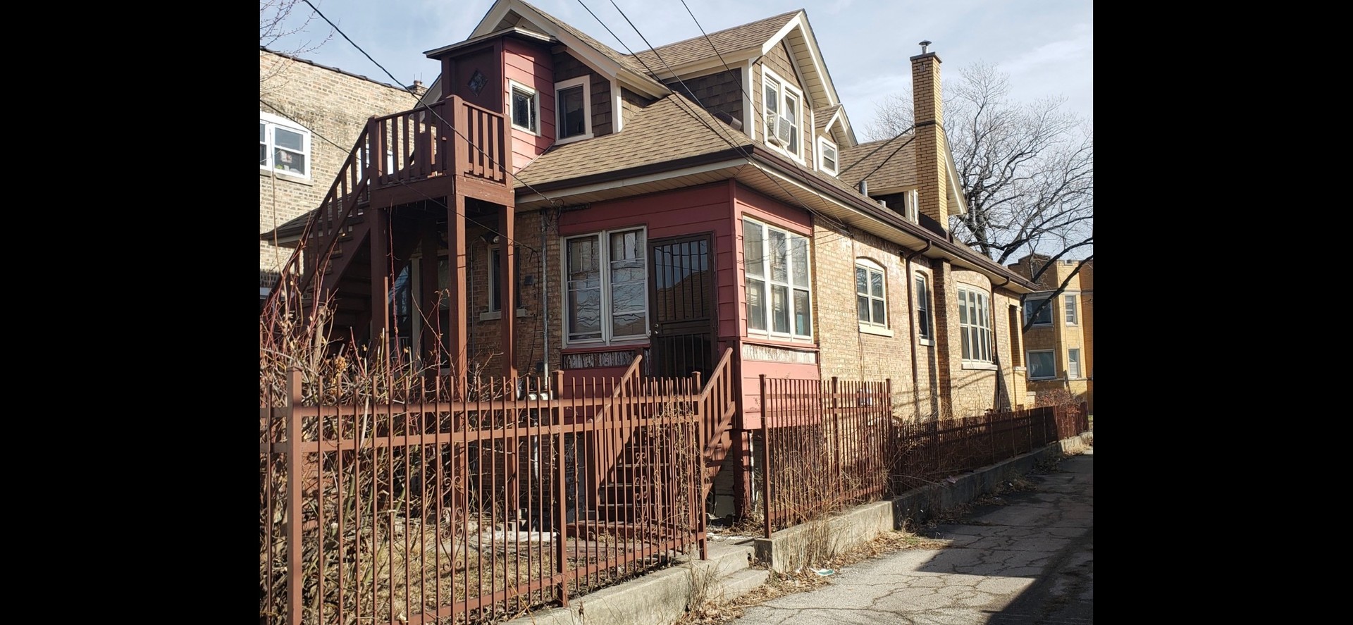 Photo 4 of 5 of 8242 S Marshfield Avenue house