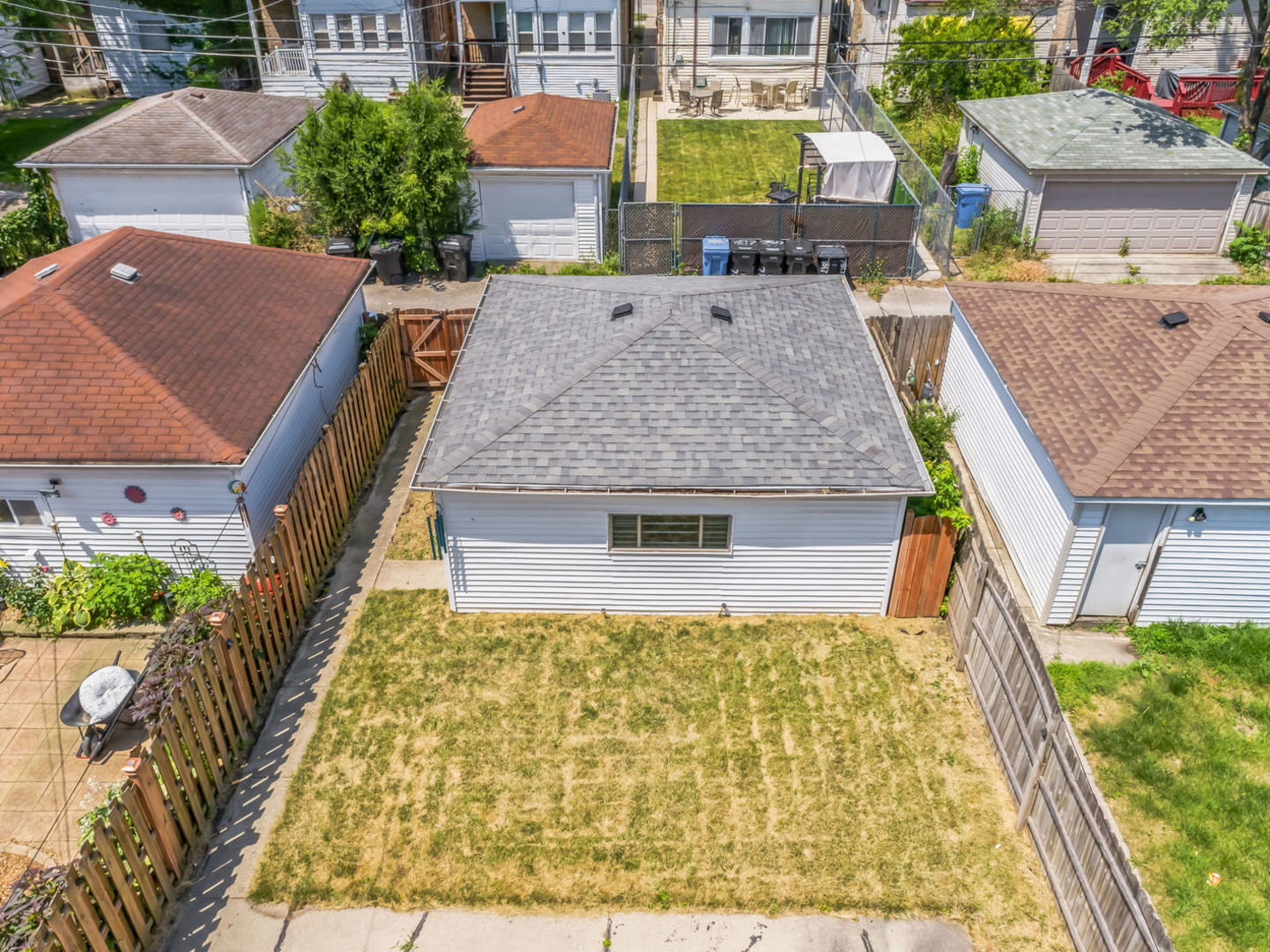 Photo 42 of 47 of 7818 S Eberhart Avenue house