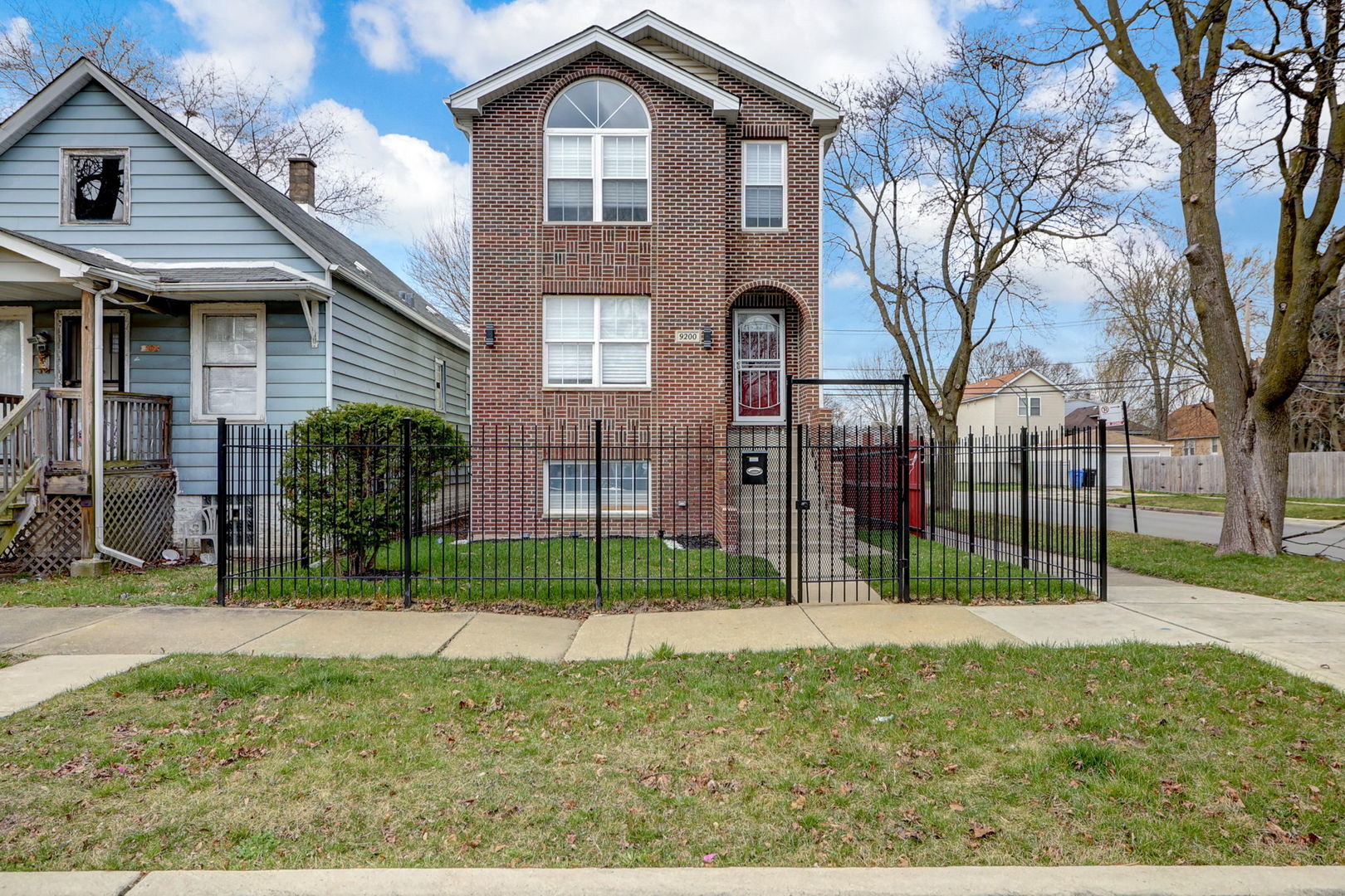 Photo 1 of 32 of 9200 S Greenwood Avenue house