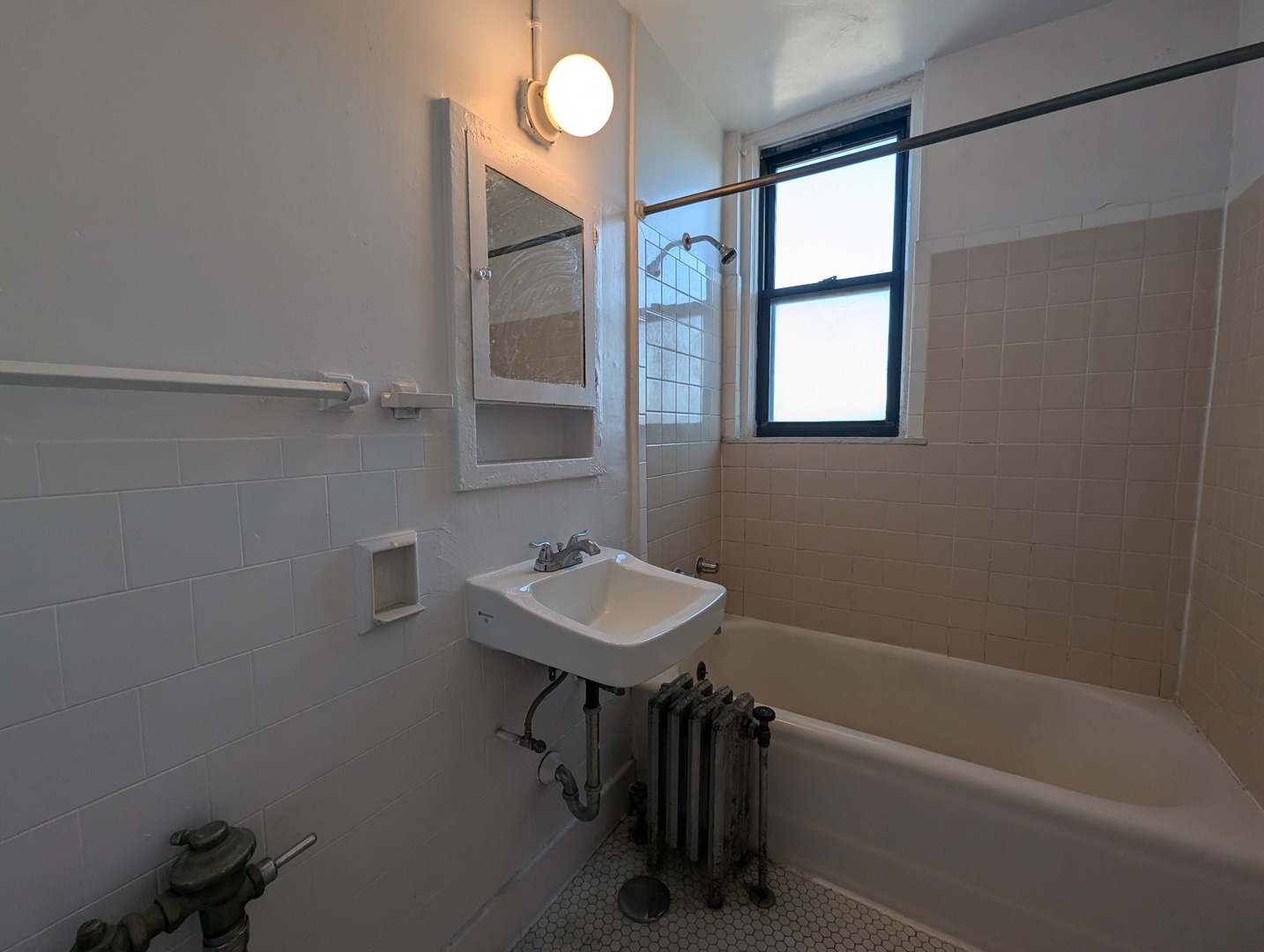 Photo 4 of 11 of 3335 W Diversey Avenue 223 condo