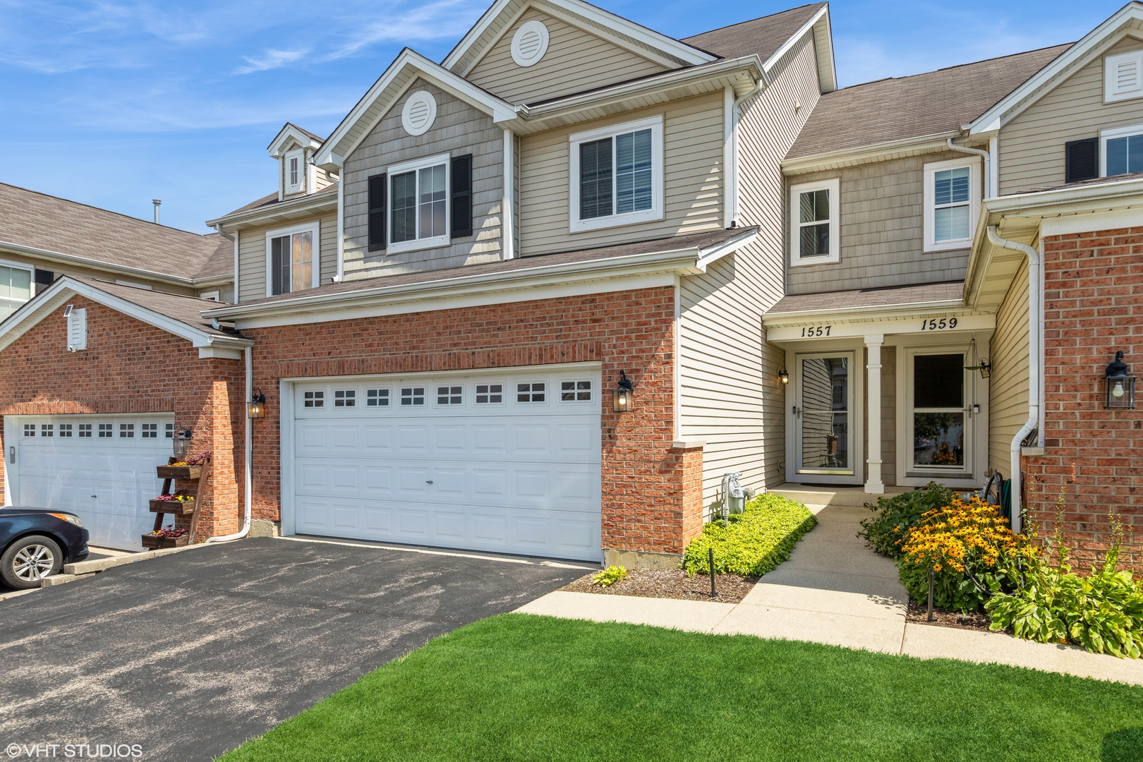 Photo 1 of 10 of 1557 BROMPTON Lane townhome