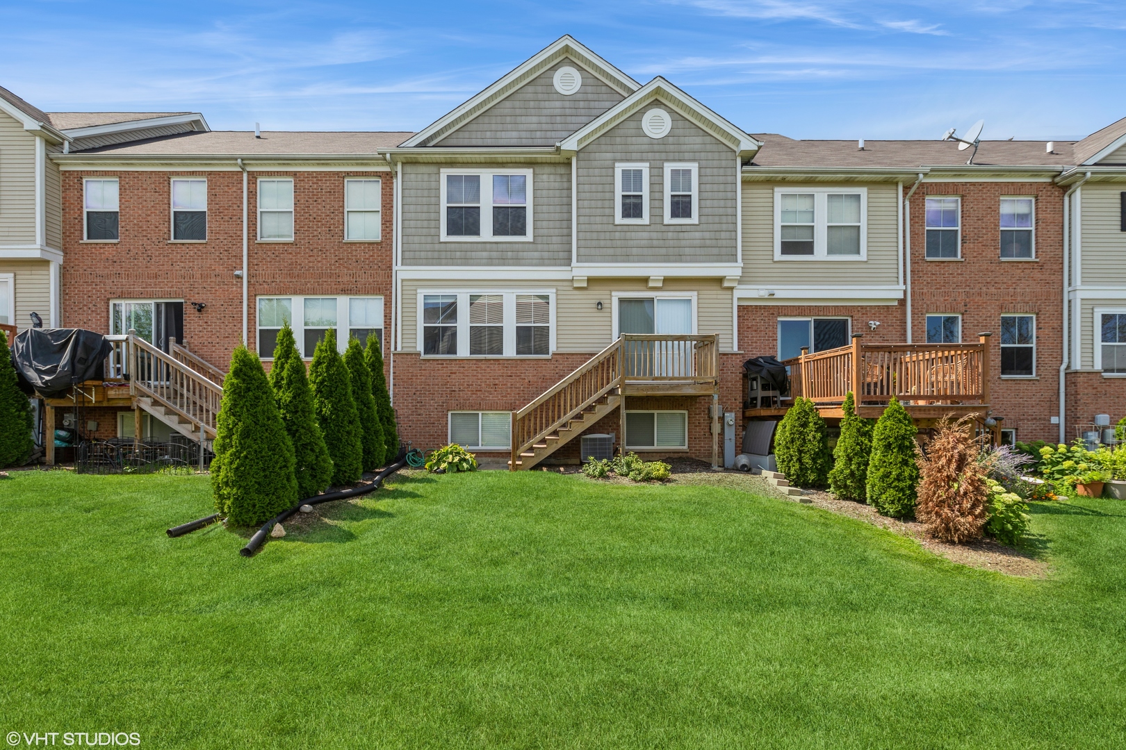 Photo 10 of 10 of 1557 BROMPTON Lane townhome