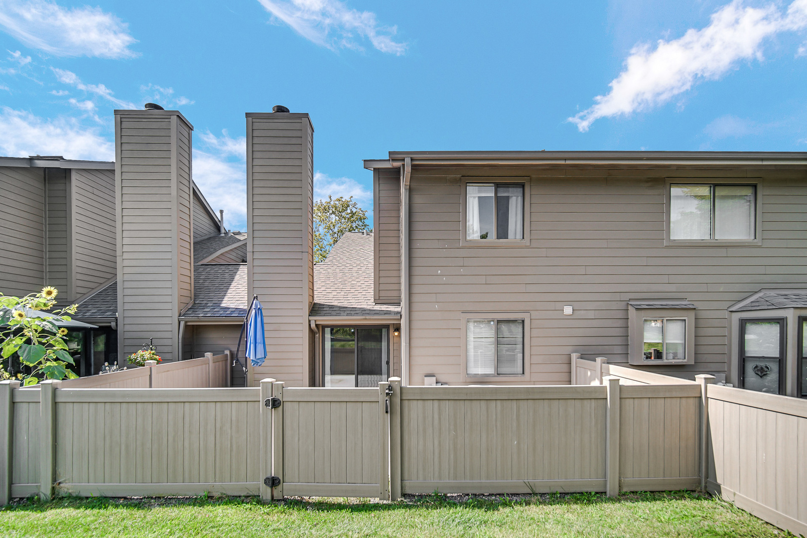 Photo 5 of 24 of 8029 Wildwood Lane townhome