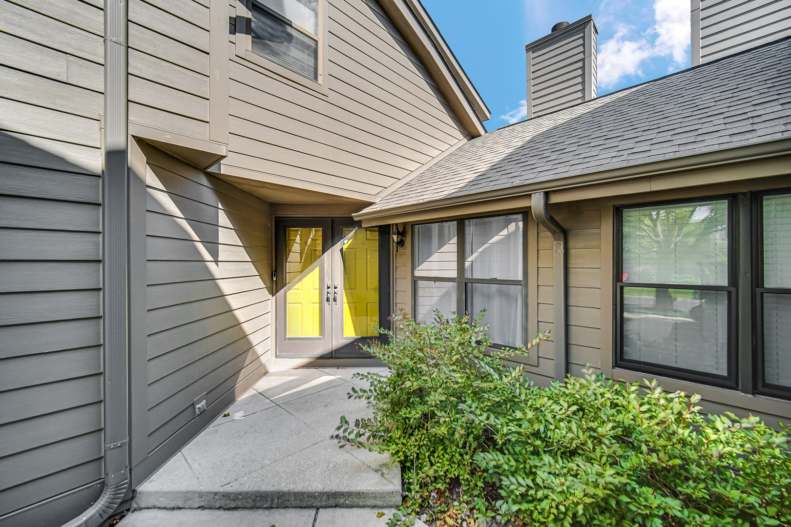 Photo 6 of 24 of 8029 Wildwood Lane townhome