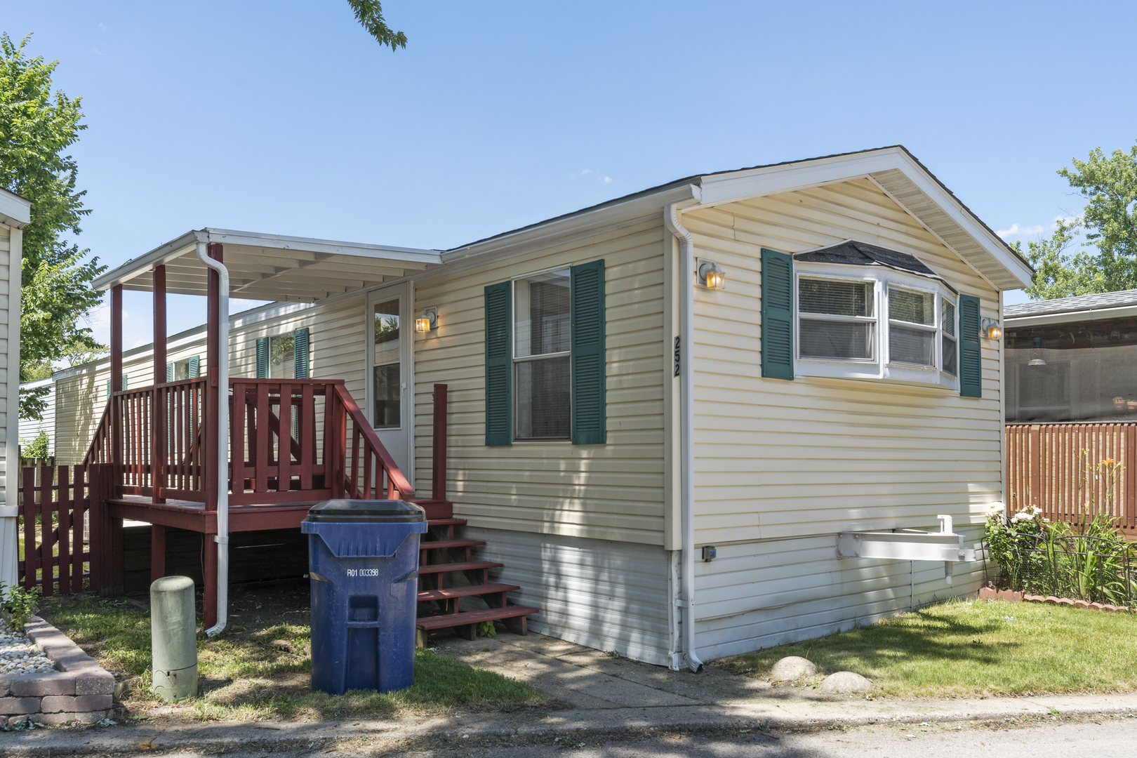 Photo 1 of 16 of 432 W Touhy Avenue 252 mobile home