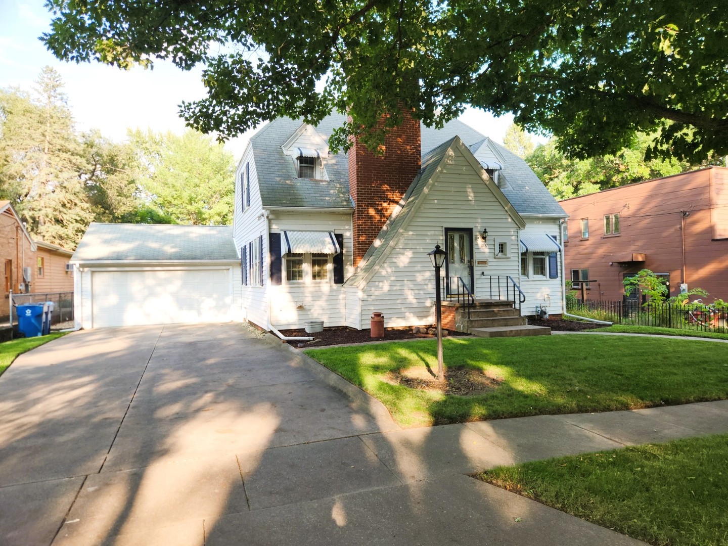 Photo 18 of 18 of 618 N Jefferson Avenue house