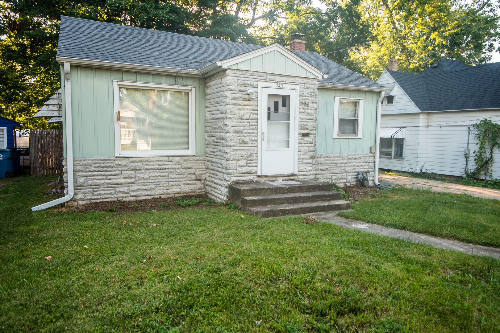 Photo 1 of 15 of 423 Van Buren Avenue house