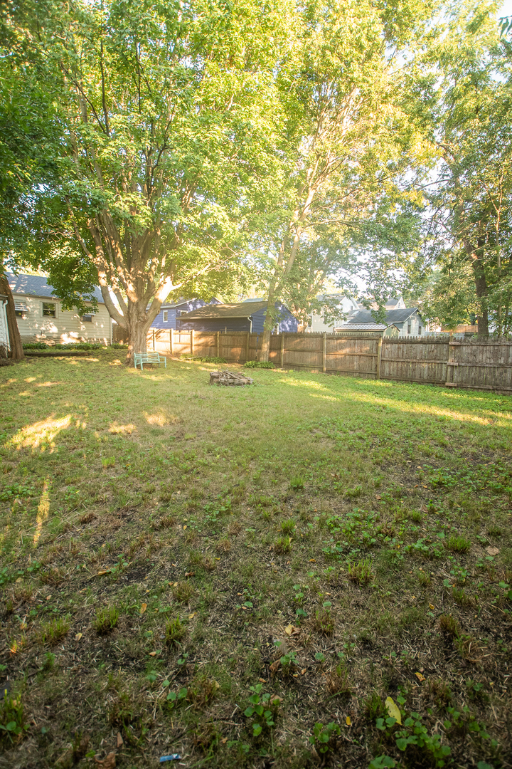 Photo 13 of 15 of 423 Van Buren Avenue house