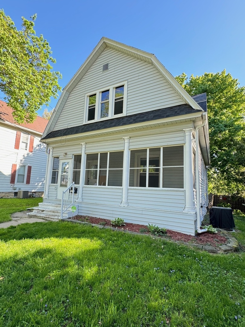 Photo 1 of 15 of 1316 S Peoria Avenue house