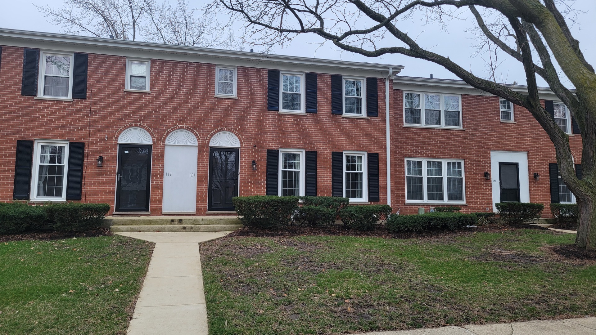 Photo 1 of 15 of 121 41st Street townhome