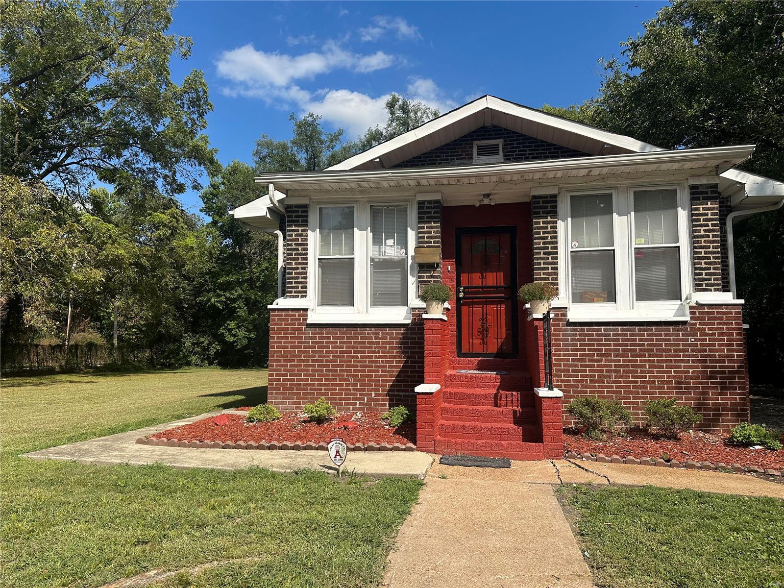 Photo 2 of 28 of 2238 N 59th Street house