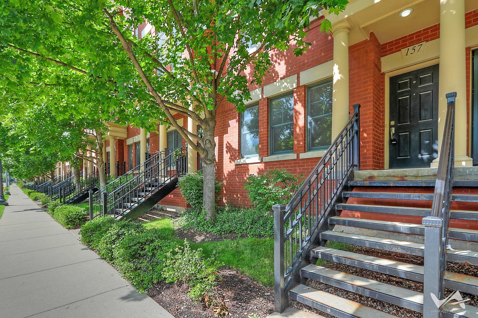 Photo 1 of 28 of 157 S Grove Avenue townhome