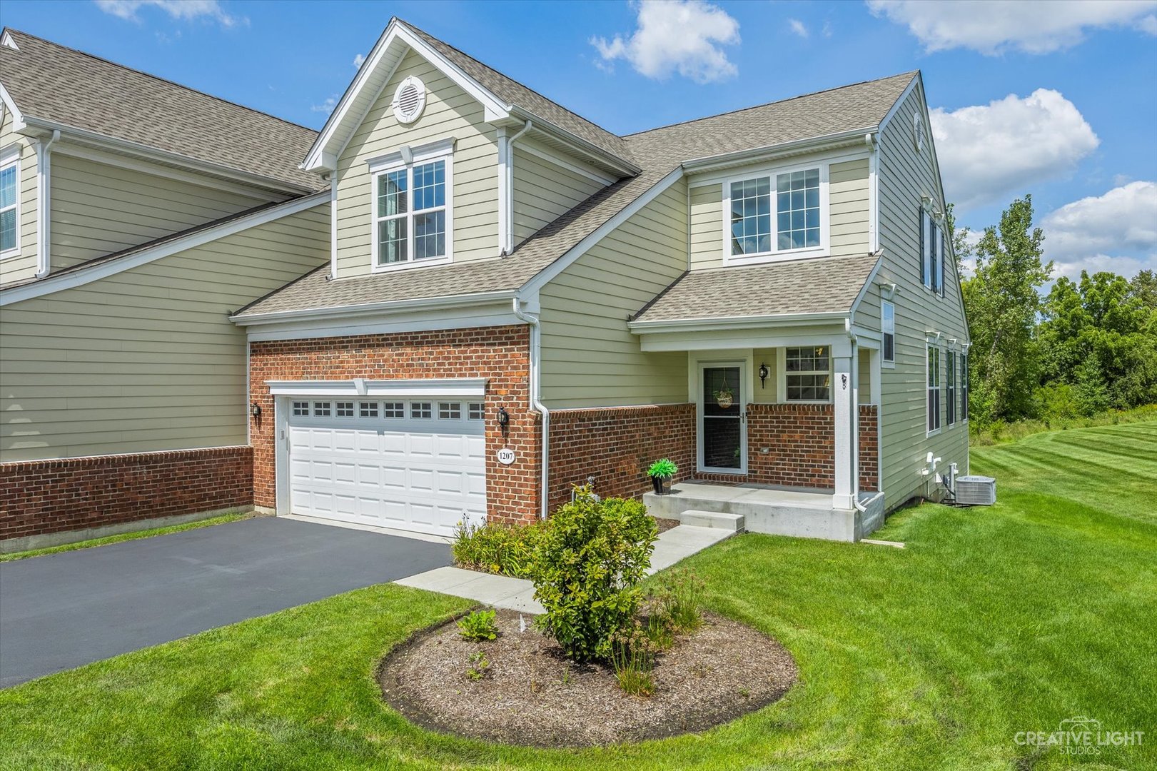 Photo 1 of 24 of 1207 Rockway Glen Court townhome