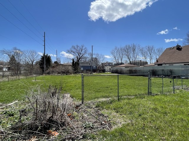 Photo 1 of 2 of 2601 W 98th Street land
