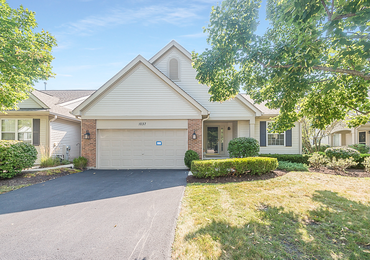 Photo 1 of 28 of 1037 Fairway Drive townhome