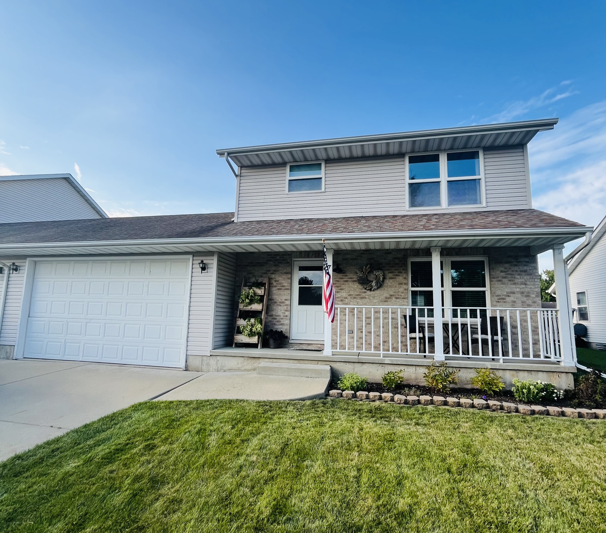 Photo 1 of 1 of 717 Redwood Court townhome