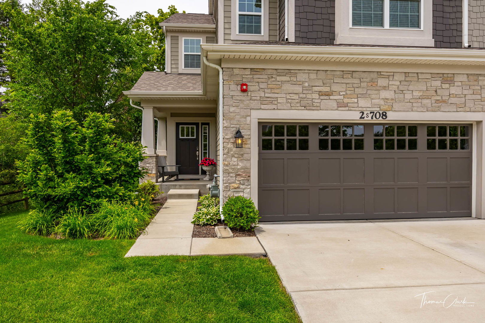 Photo 3 of 47 of 2S708 Crimson King Lane townhome