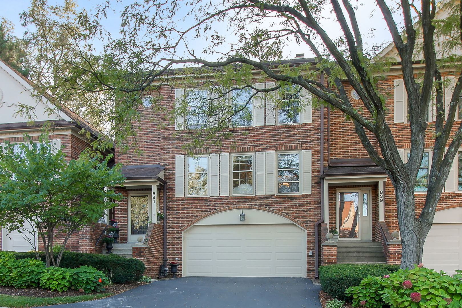 Photo 1 of 21 of 841 Seminary Circle townhome