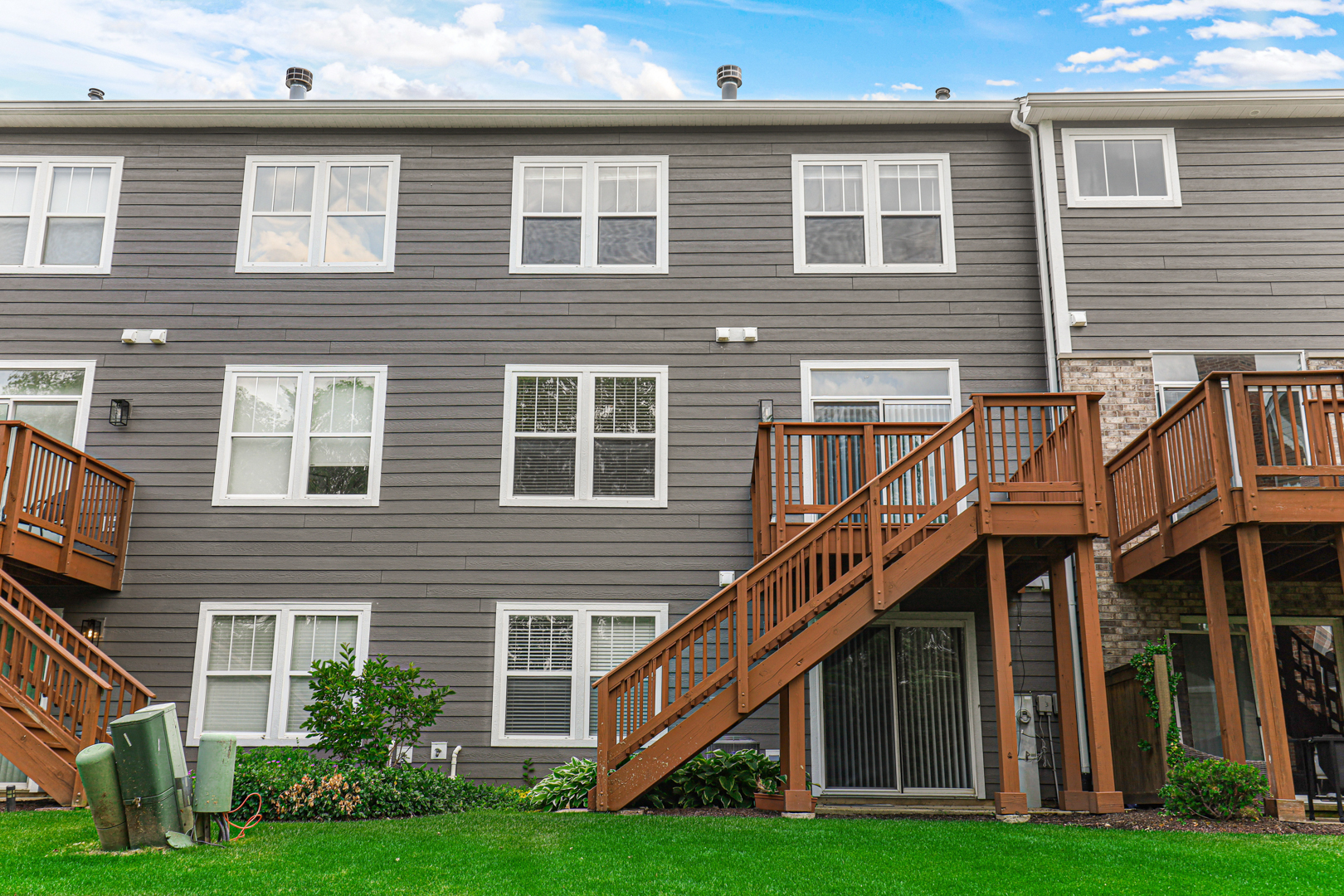 Photo 26 of 28 of 73 Woodview Drive townhome