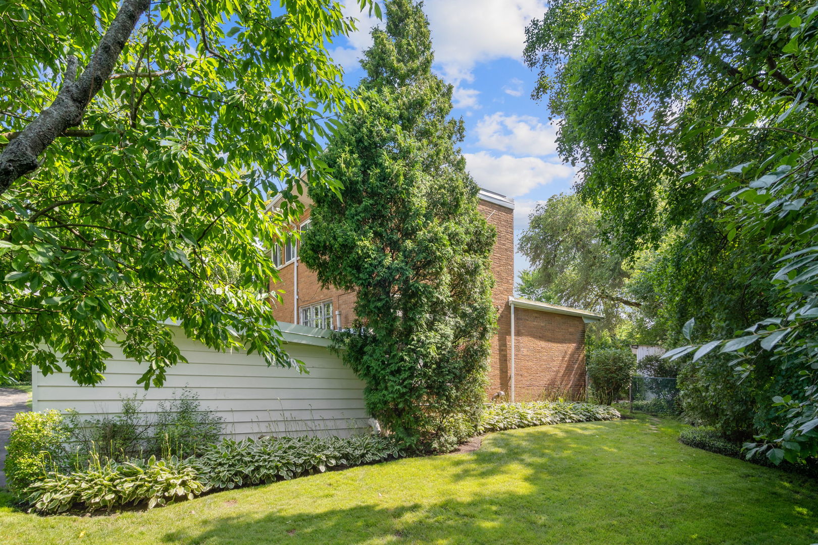 Photo 6 of 48 of 1160 Skokie Ridge Drive house