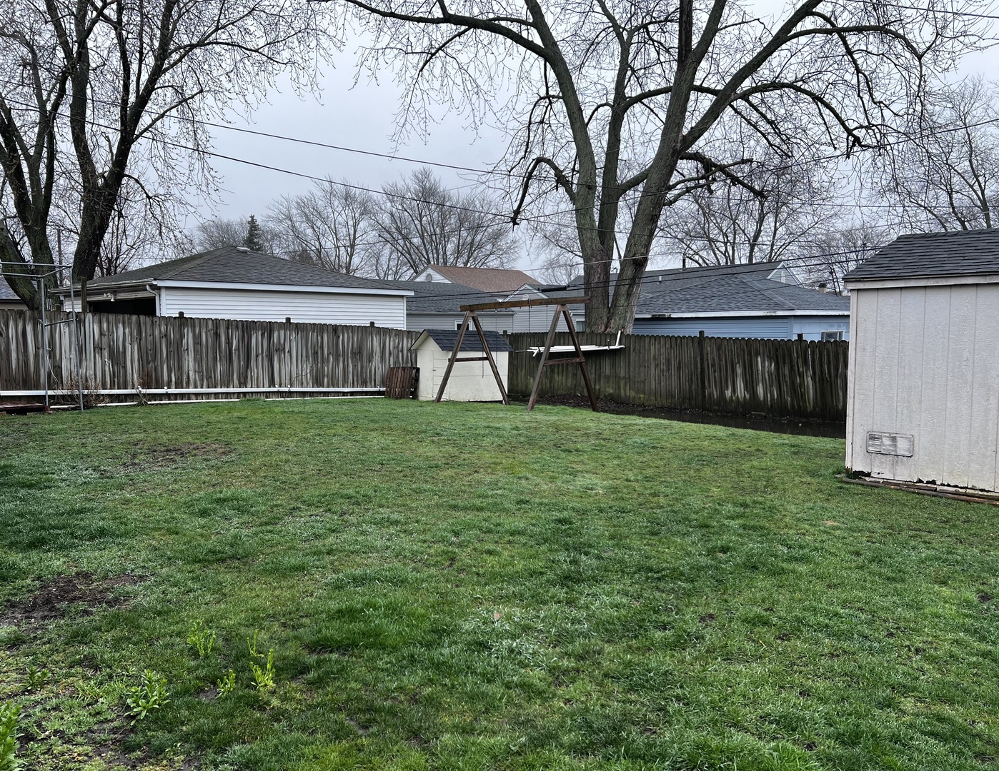 Photo 15 of 15 of 147 W Altgeld Avenue condo