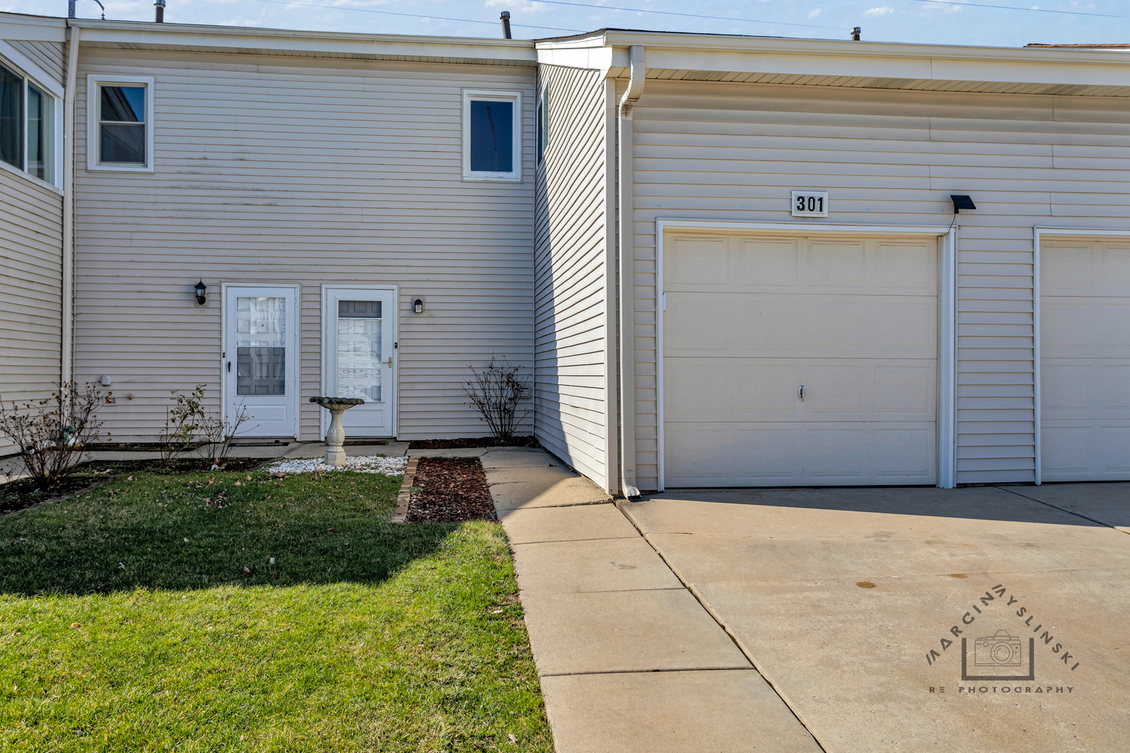 Photo 1 of 11 of 301 E Alpine Drive townhome