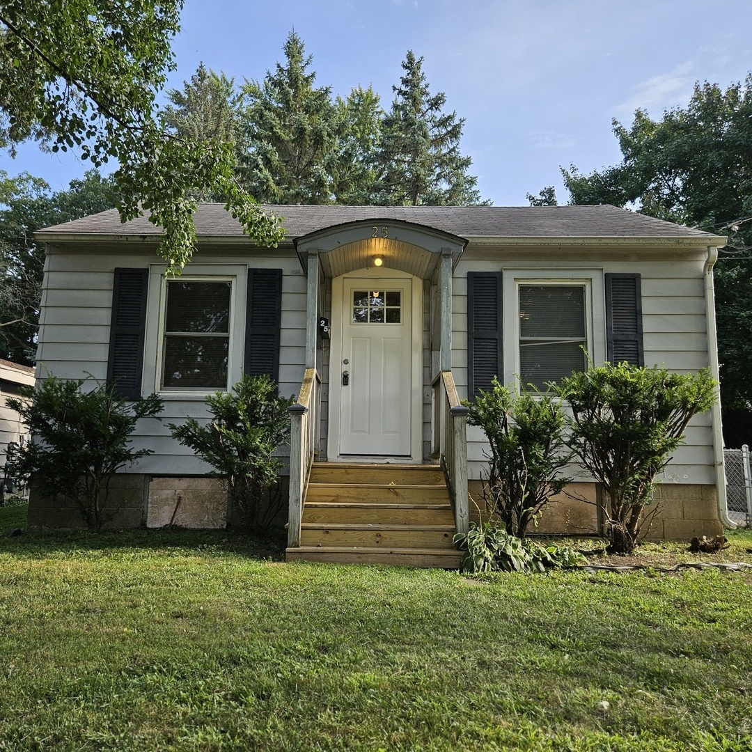 Photo 3 of 23 of 25 Harvey Avenue house