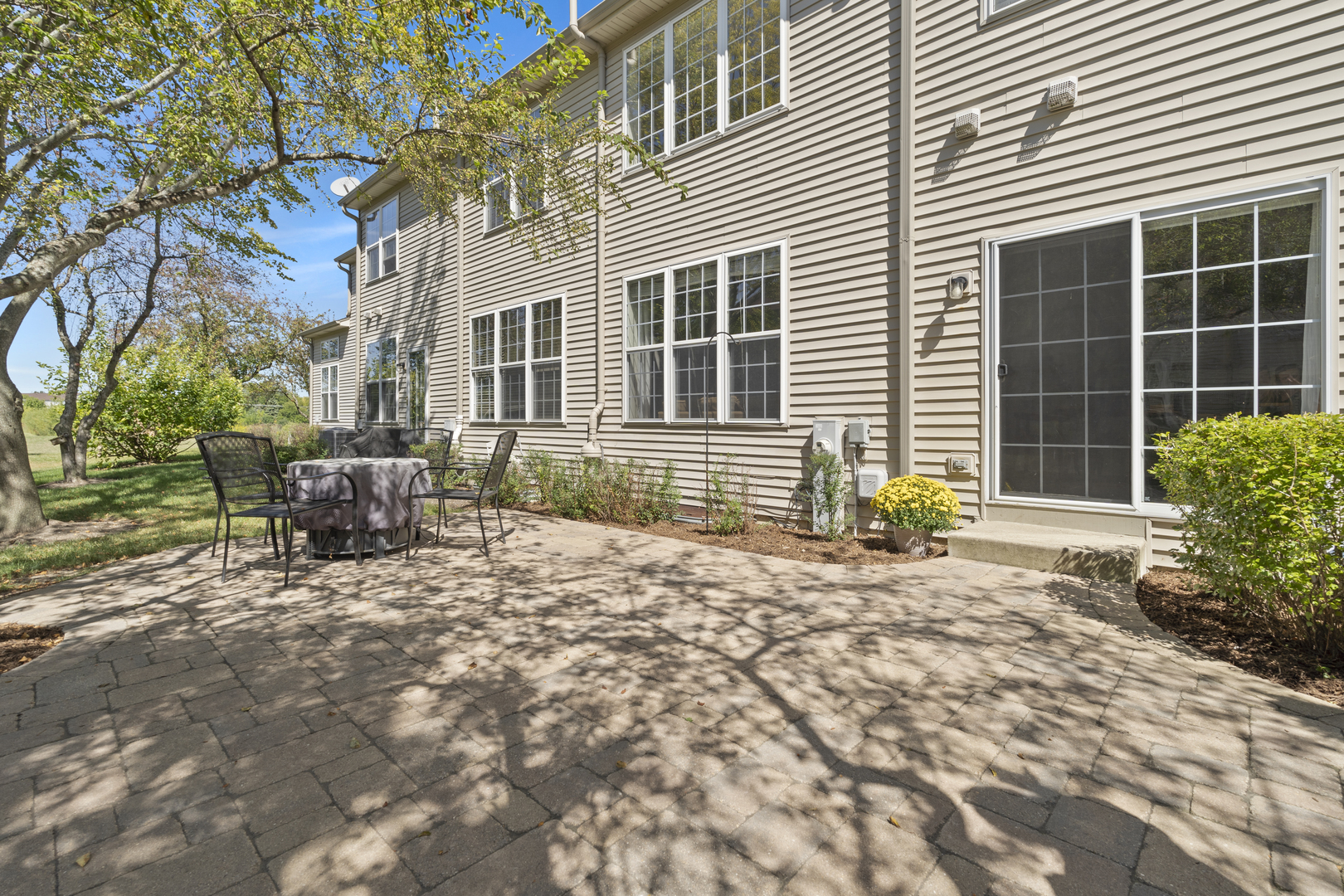 Photo 21 of 24 of 654 Shakespeare Drive townhome