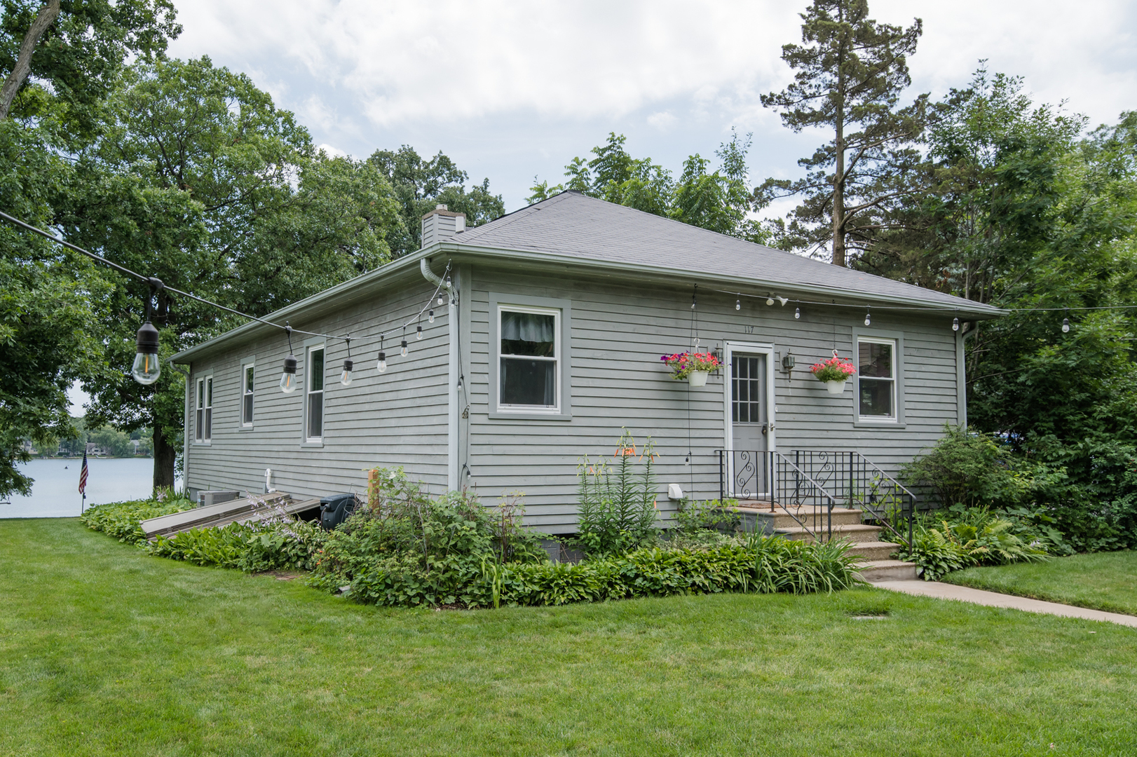 Photo 1 of 36 of 117 BLUFF Avenue house