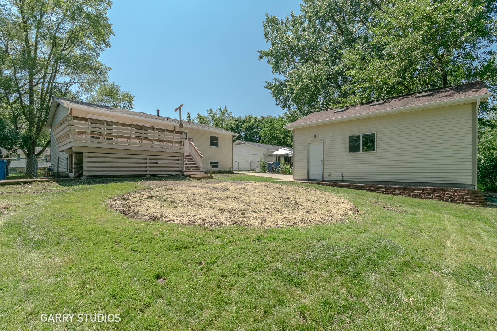 Photo 18 of 20 of 1521 Birch Avenue house